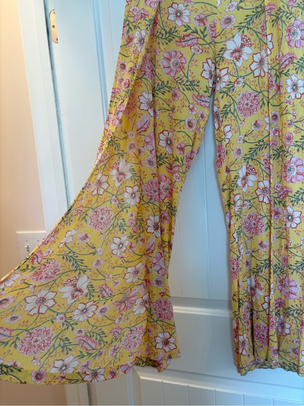 ☀️Billabong☀️ Yellow Floral Wide-Leg Pants - Picture 2 of 5